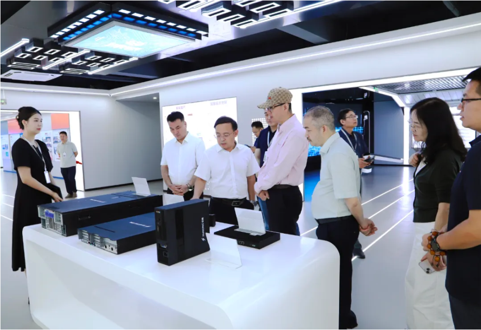 1739343052576256.png image.png